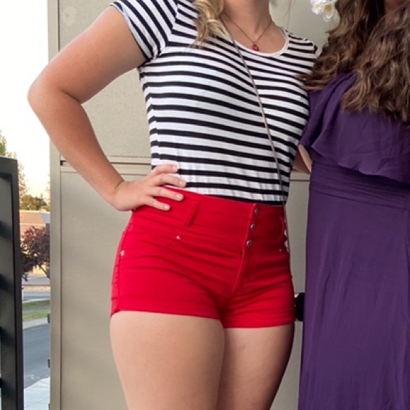 Women’s Mossimo Supply Co. Bright Red High Rise Short. Size 4/27. - Picture 3 of 13